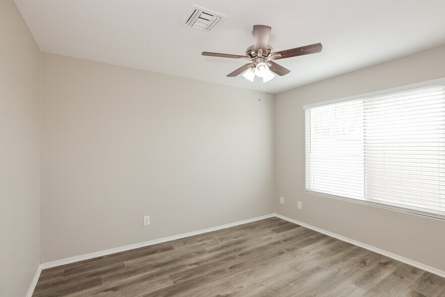 Building Photo - 11770 N 112th St