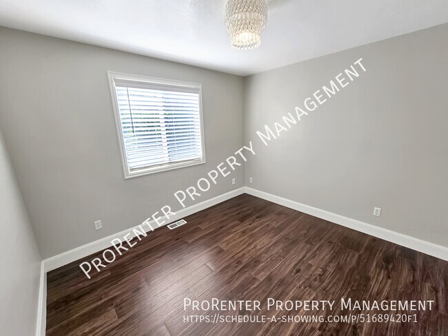 Building Photo - 2208 Kays Creek Dr