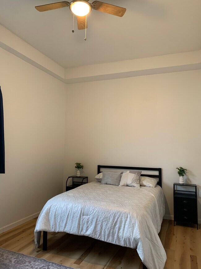 Building Photo - 206 Park St