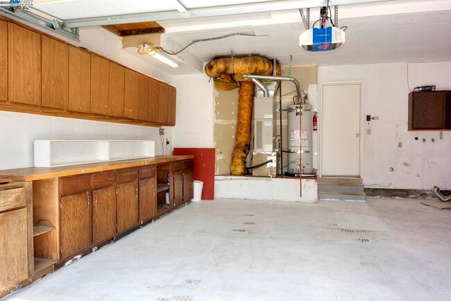 Building Photo - 2910 Liberty Dr