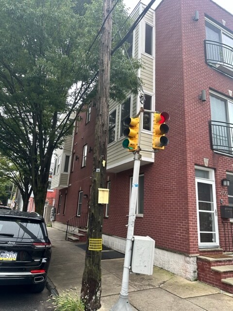 Building Photo - 2100 Christian St