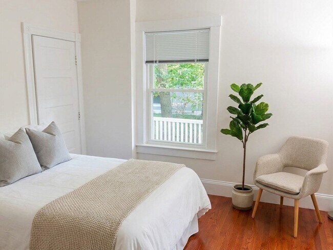 Building Photo - 3 A Waban St