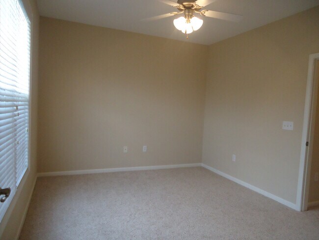 Building Photo - 2645 McArthur Landing Cir