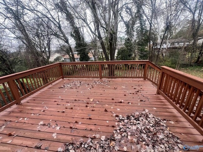 Building Photo - 409 Cumberland Dr SE