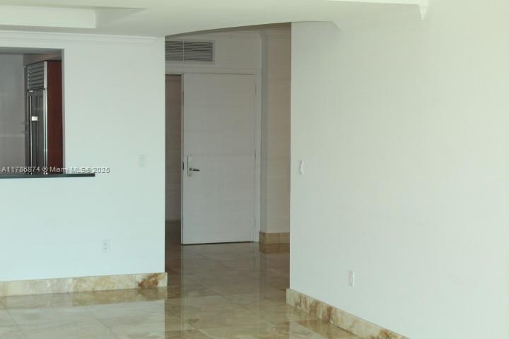 Building Photo - 1331 Brickell Bay Dr