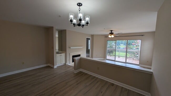 Building Photo - Three Bedroom Waterfront Condo Mooresville