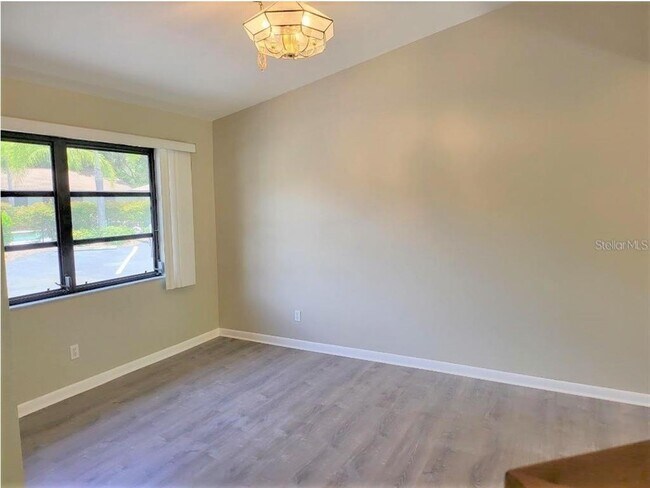 Building Photo - 1711 Settlers Dr