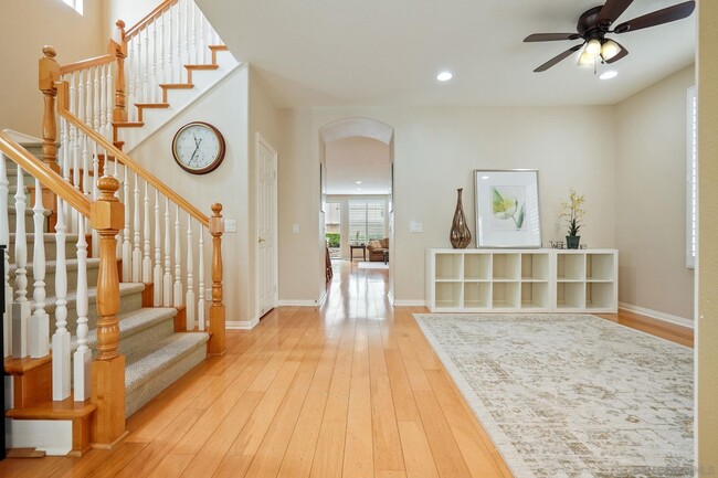 Building Photo - 43 Topanga