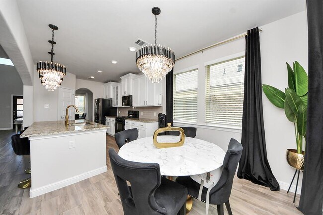Building Photo - 5312 Cascade Ct