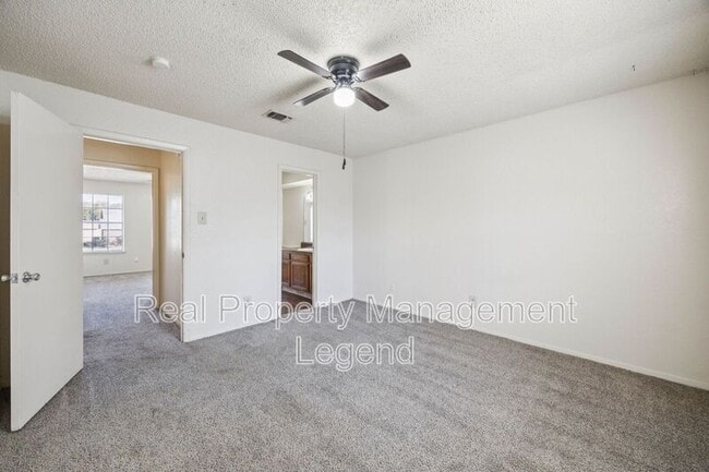 Building Photo - 8109 Silver Creek Rd