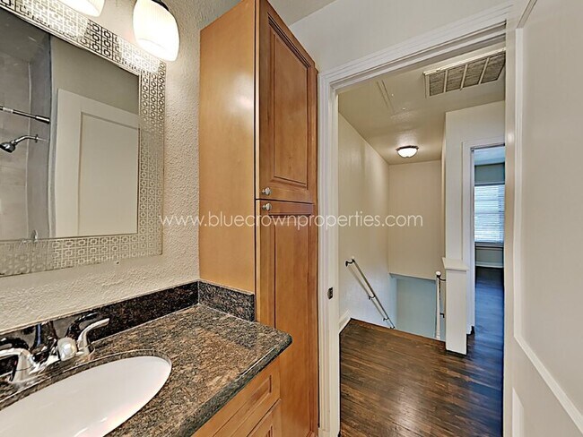 Building Photo - 6491 Bordeaux Ave