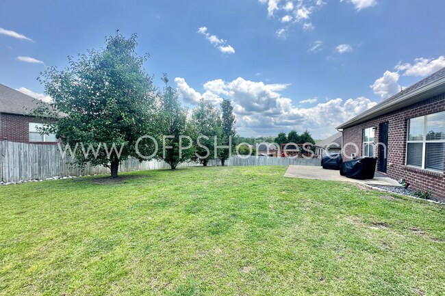 Building Photo - South Crestview 3/2 Available 8/1