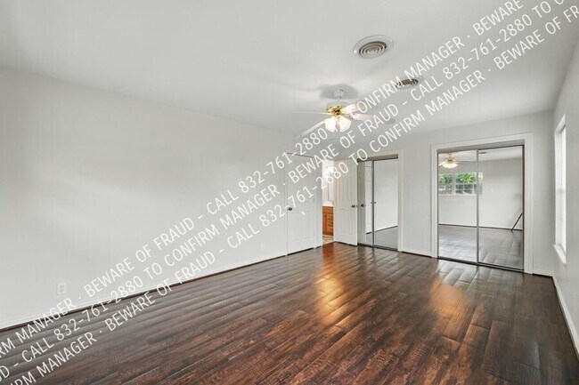 Building Photo - 506 E Alexander Ln