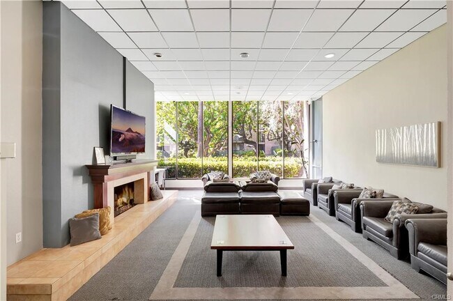 Building Photo - 564 N Bellflower Blvd