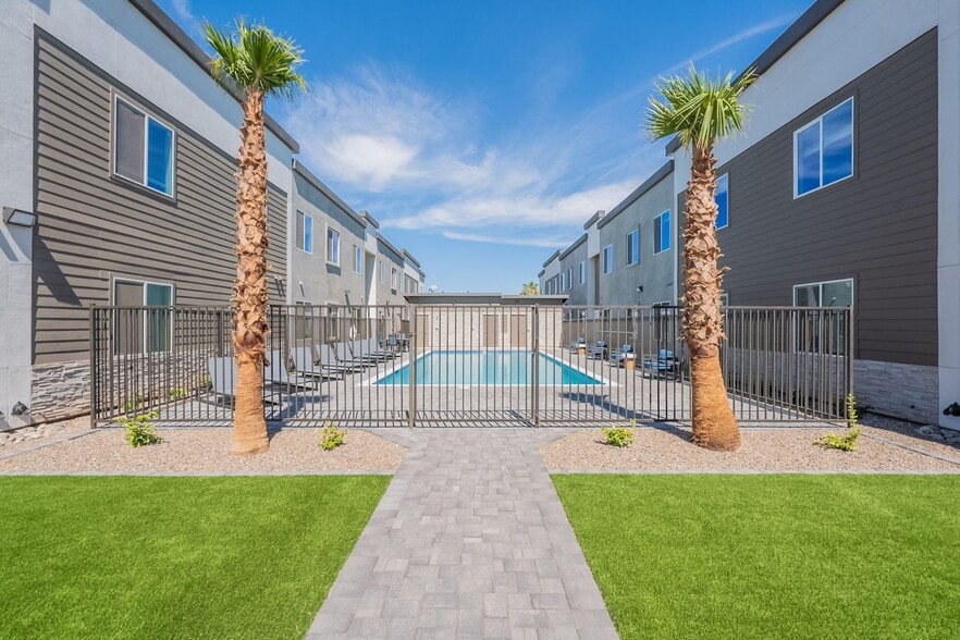 Primary Photo - The Flats at 45th Ave
