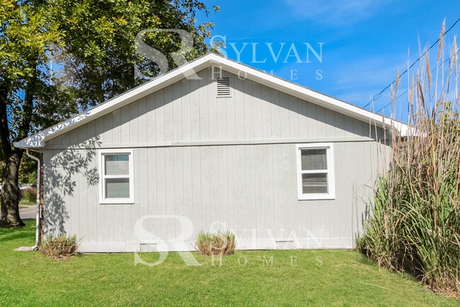 Building Photo - Fall in love with this 3BR, 2BA Home!