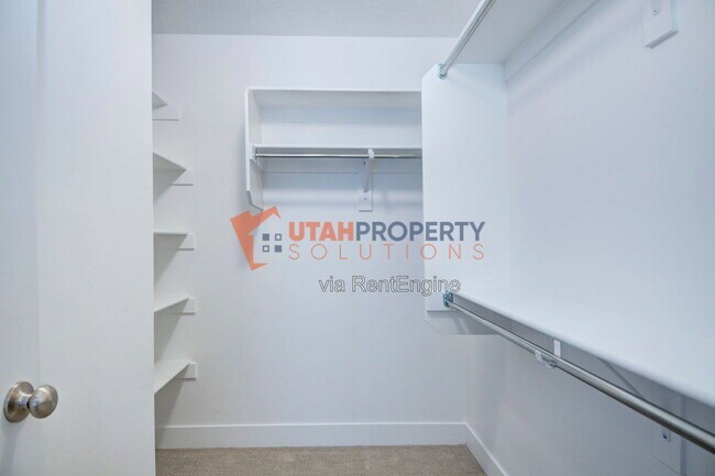 Building Photo - 388 S 980 W