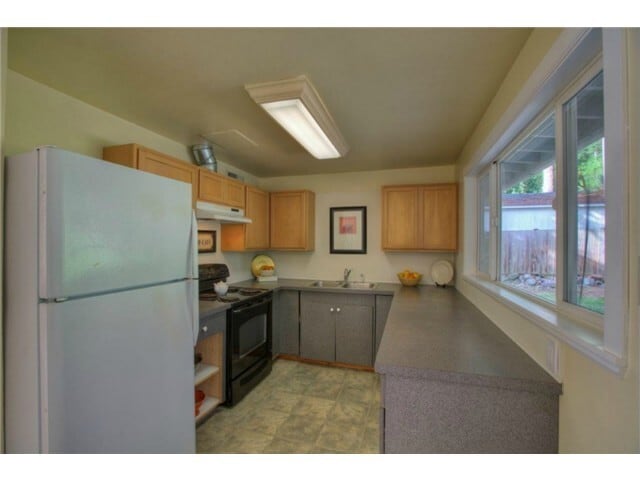 Building Photo - 3BR/1BA Single Family House - Bellevue