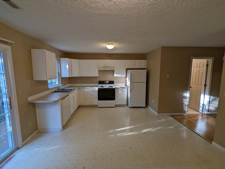 Kitchen - 8838 Stone Way NW
