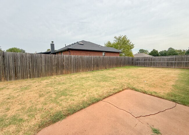 Building Photo - 1009 NW 168th St