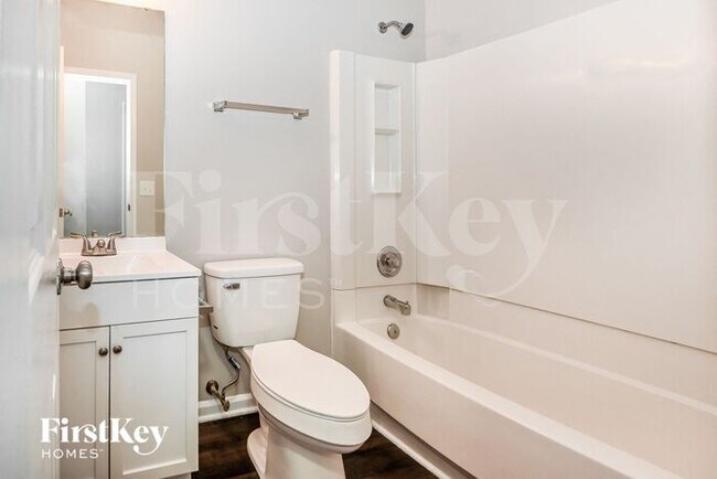 Building Photo - 11227 Isthmus Ct
