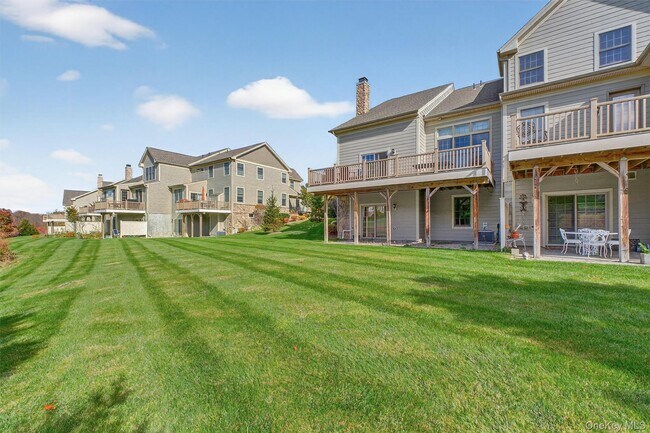 Building Photo - 17 Deforest Dr