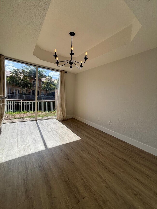 Building Photo - 4931 N Harbor Isles Dr