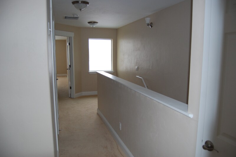 Building Photo - 412 Sunrise Ct