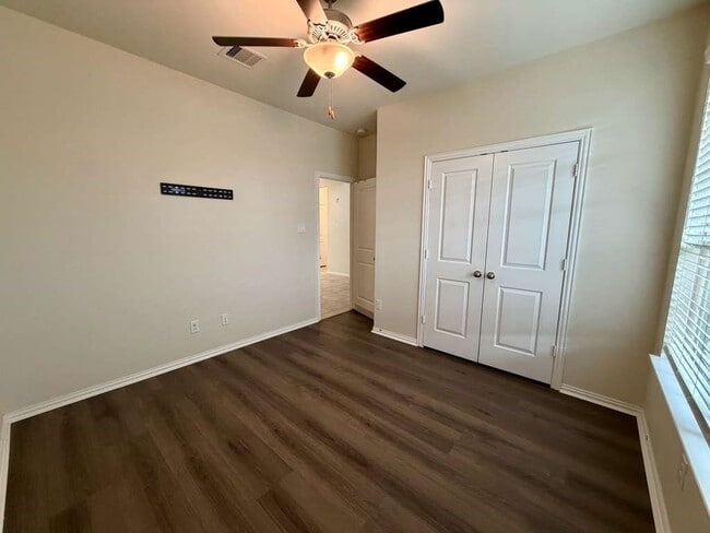 Building Photo - 28614 Oakmist Point Ln