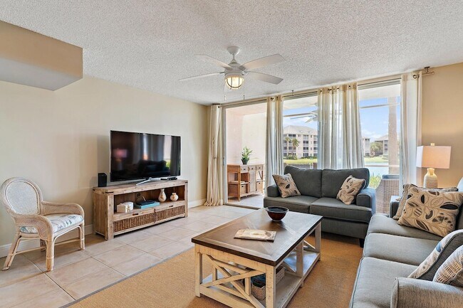 Building Photo - 353 S US Hwy 1