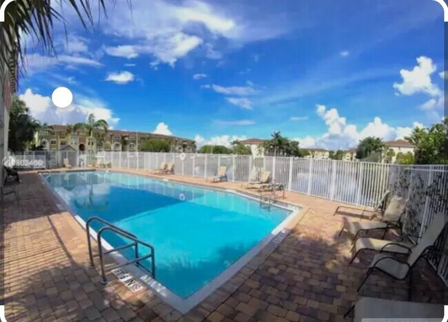Building Photo - 8899 NW 107th Ct