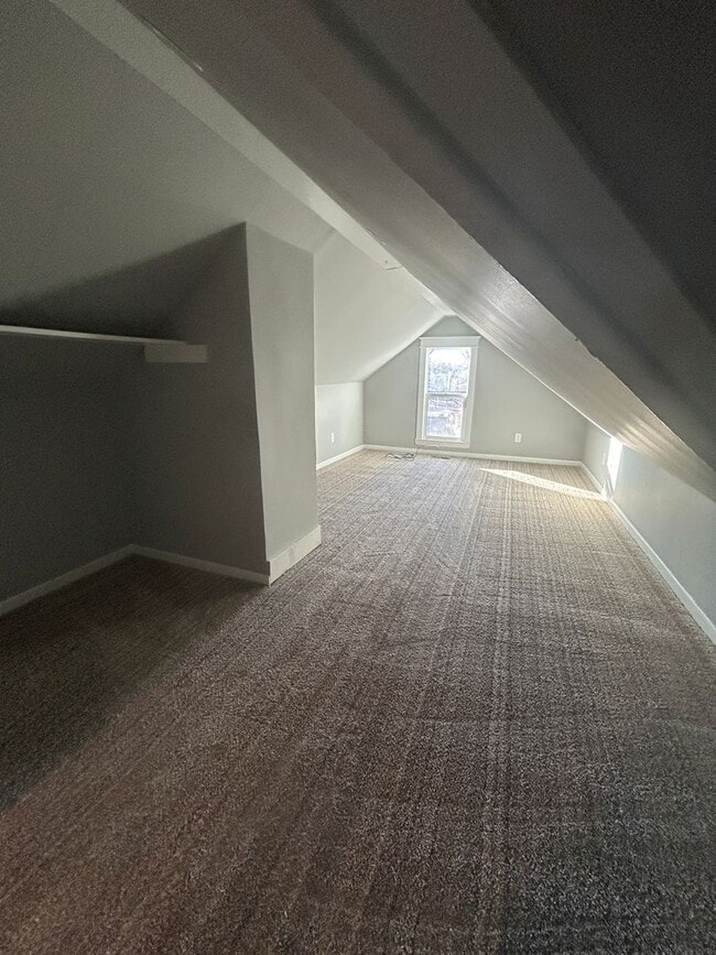 Building Photo - 839 Locust St