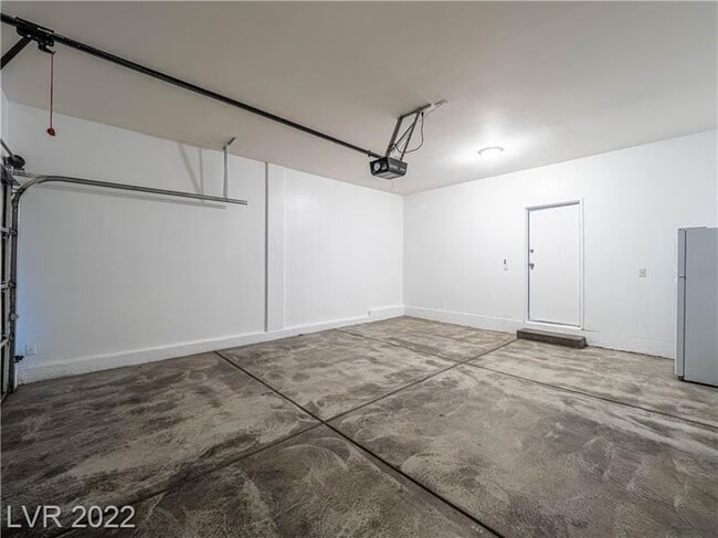 Building Photo - 8831 Roping Rodeo Ave