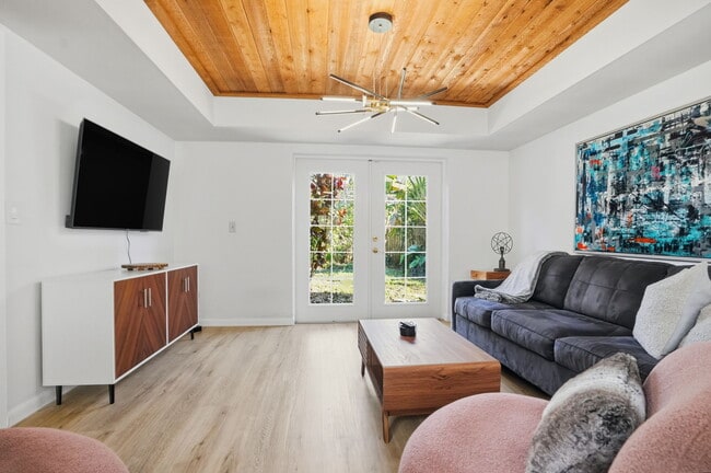 Building Photo - 13609 Heritage Way