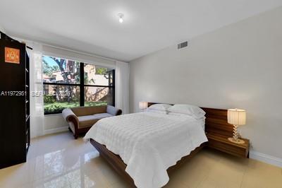 Building Photo - 15533 N Miami Lakeway