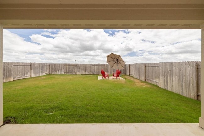 Building Photo - 200 Outlaw Dr