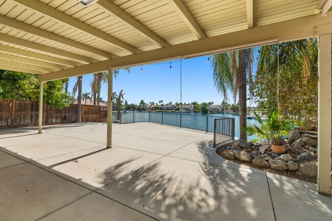 Building Photo - SPECIAL OF THE MONTH -   Beautiful NW Bakersfield Home with Lake Access!!