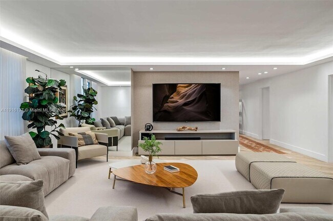 Building Photo - 2301 Collins Ave