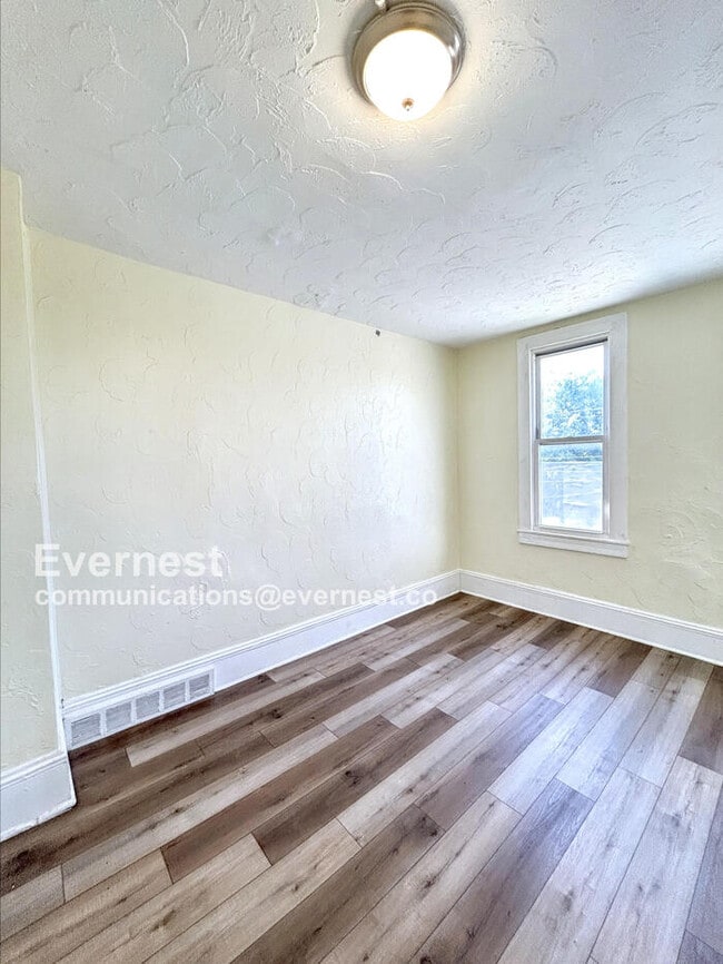 Building Photo - 3404 Walton Ave
