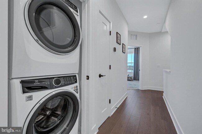 Building Photo - 1249 Northside Park Blvd