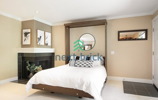 Building Photo - Waterfront Studio Kirkland Available for Rent!