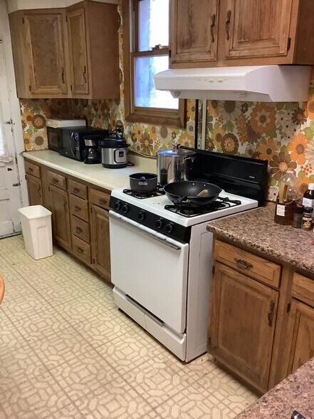 1st Floor - 411 Atwood St