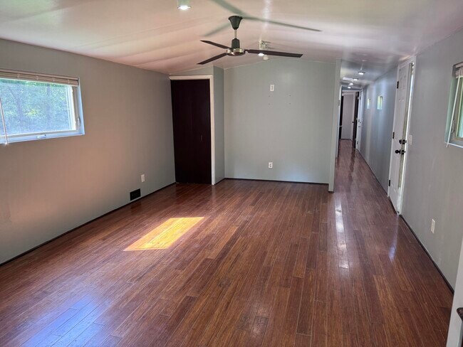 Building Photo - 4096 Simpson Ln