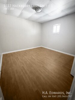 Building Photo - 1717 Hackberry Ln