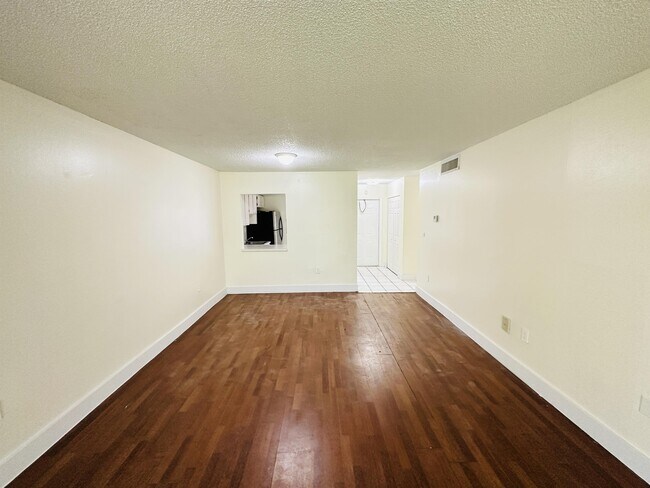 Building Photo - 505 NW 177th St