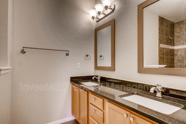 Building Photo - 15700 E Jamison Dr