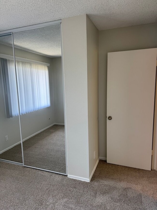 Building Photo - COMING SOON! 3 Bed + 1.5 Bath Townhouse