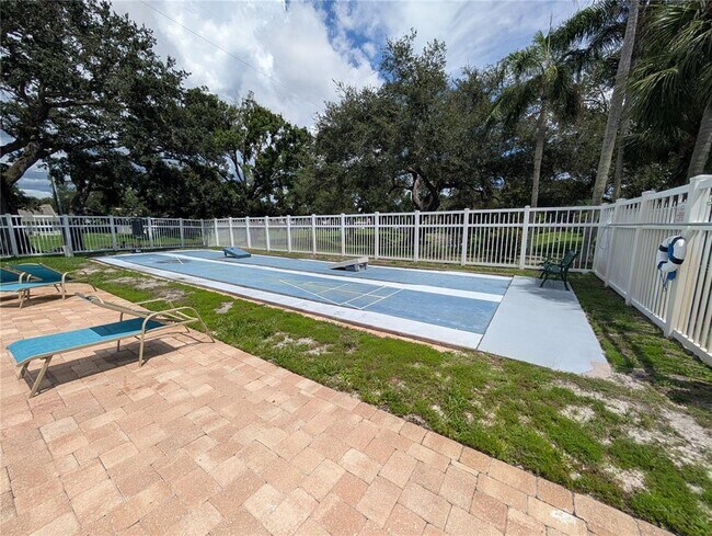 Building Photo - 1130 Dover Ct