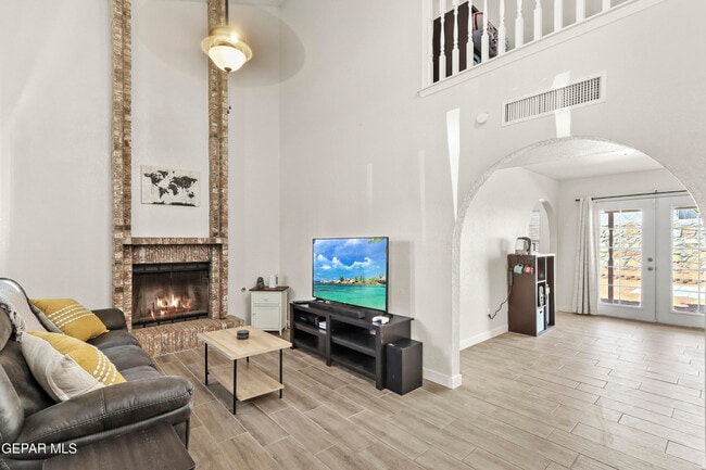 Building Photo - 10925 Ernie Banks Dr