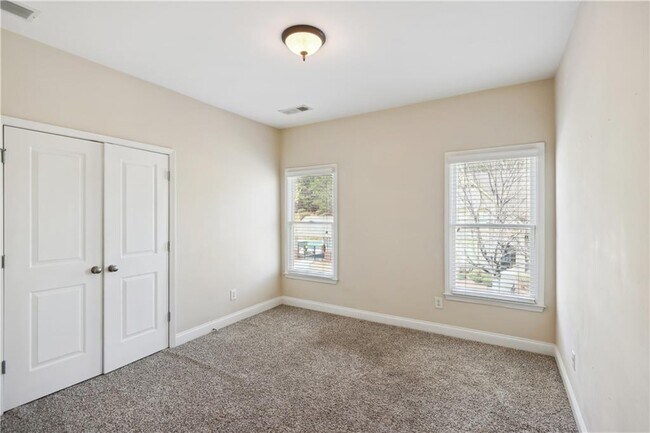 Building Photo - 337 Myrtle Trace Ln